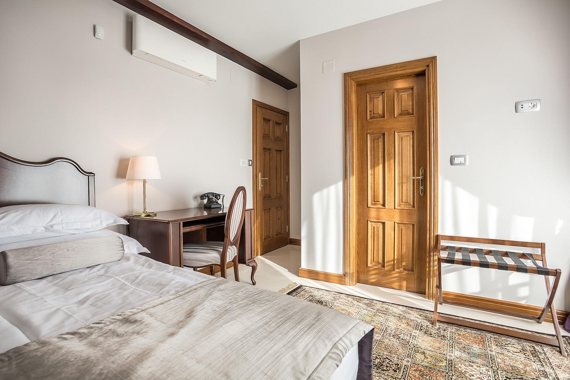 스플리트 스플렌디다 팰리스 B&B 외부 사진