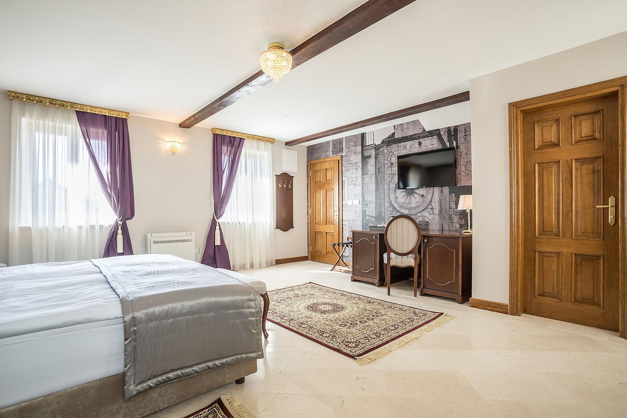 스플리트 스플렌디다 팰리스 B&B 외부 사진