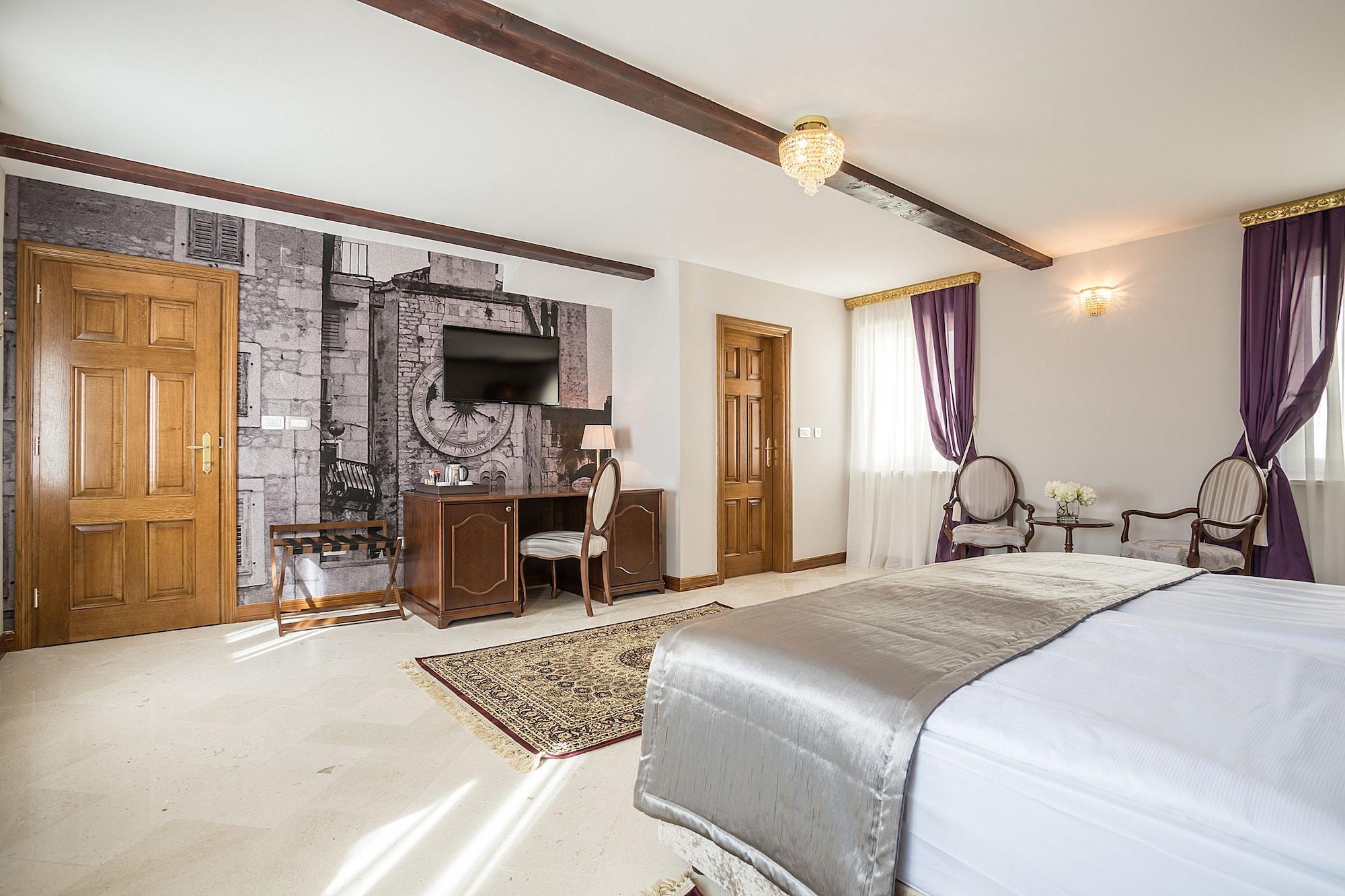 스플리트 스플렌디다 팰리스 B&B 외부 사진