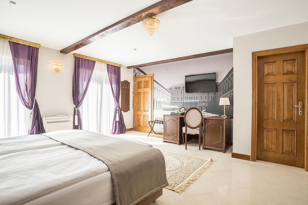 스플리트 스플렌디다 팰리스 B&B 외부 사진